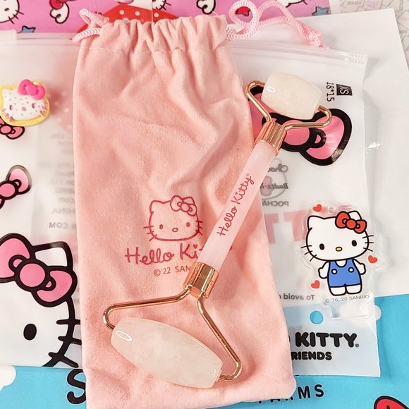 Hello Kitty Stone Facial Massage Roller With Storage Bag - Picture 2 of 12